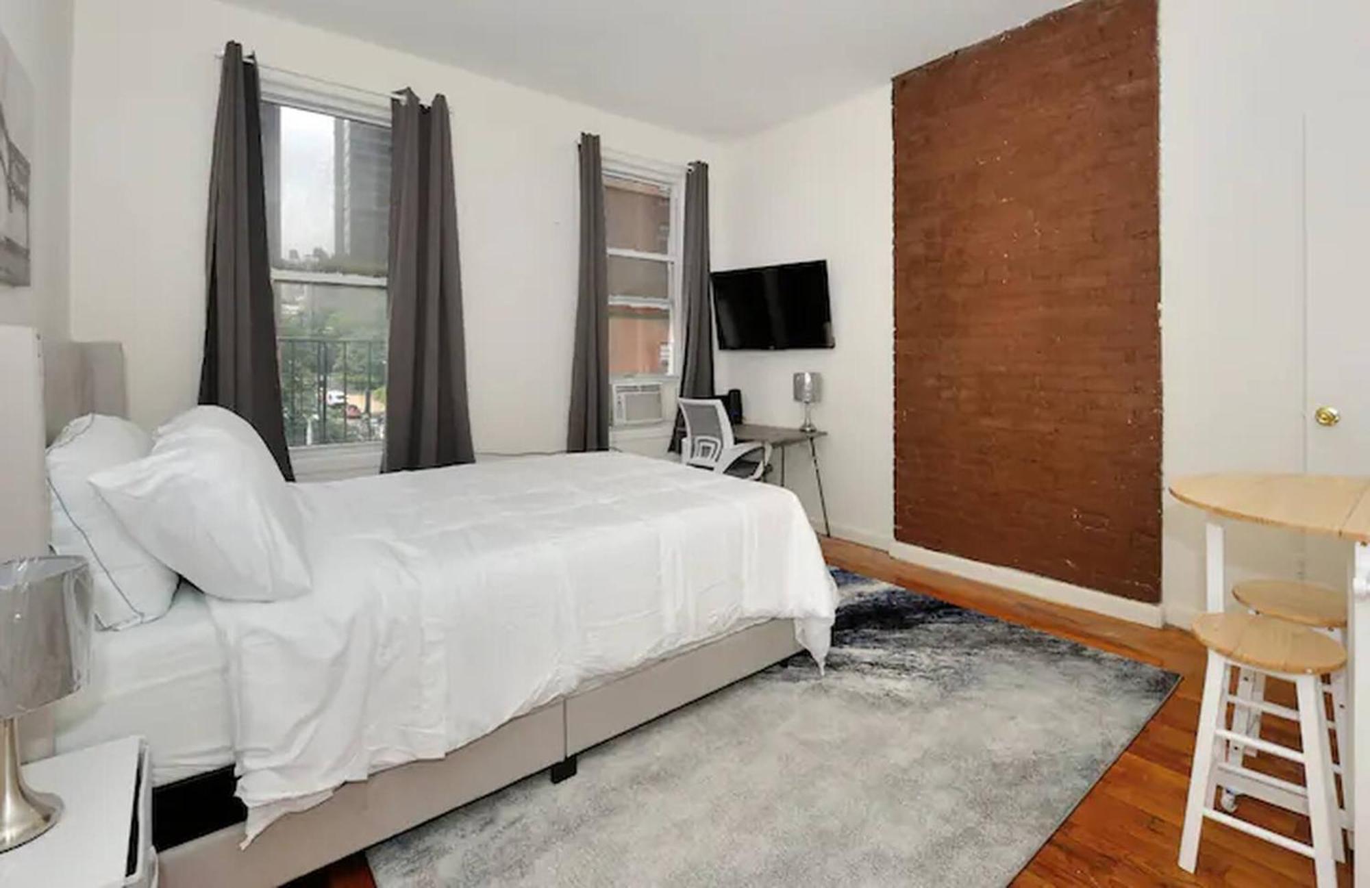 Cozy Studio Steps To Central Park Upper E Side Apartment New York
