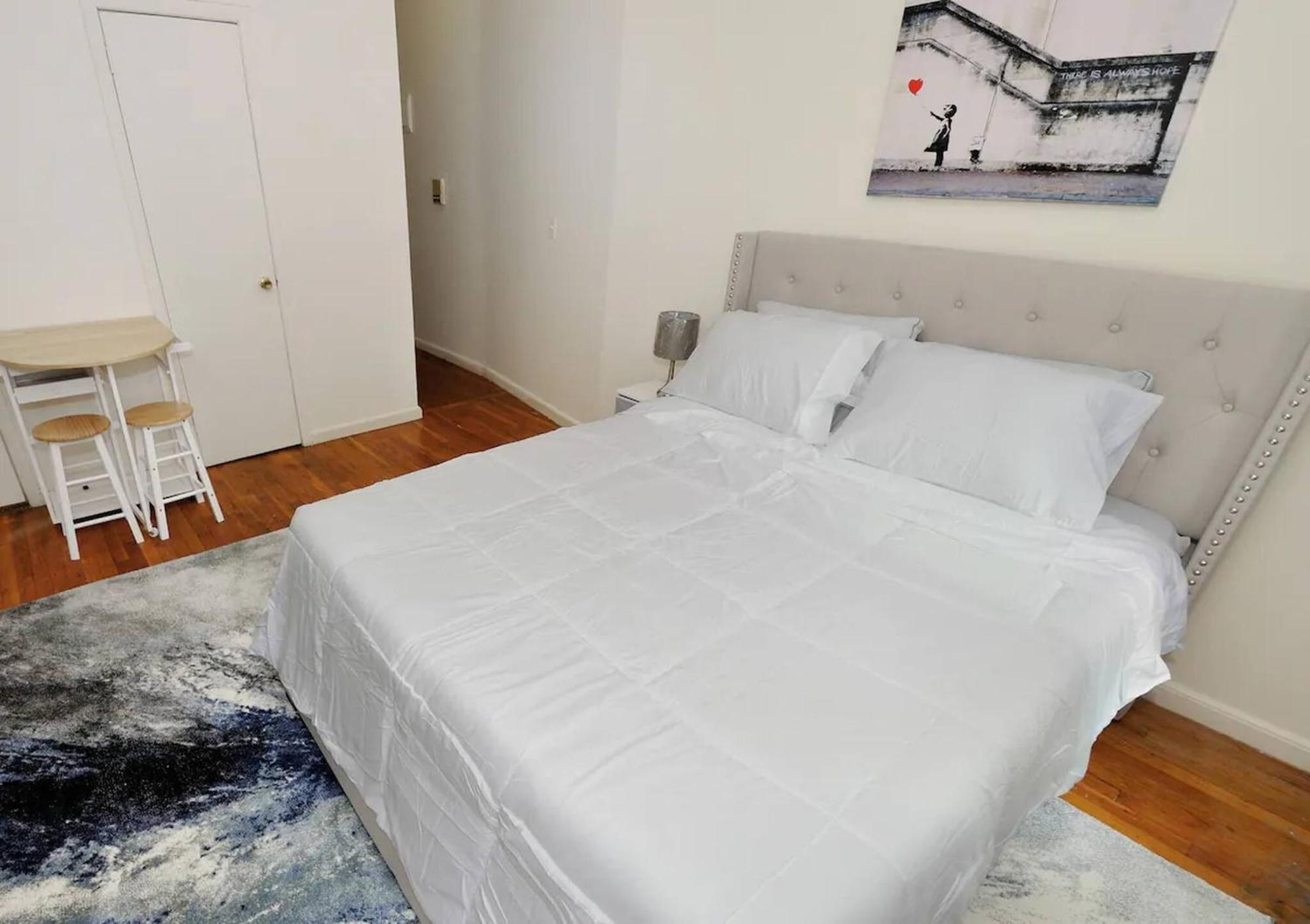 Cozy Studio Steps To Central Park Upper E Side *
